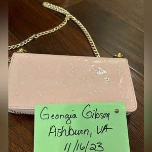 Ballet pink Zippy Vernis wallet. Converted to crossbody! Rarely used.